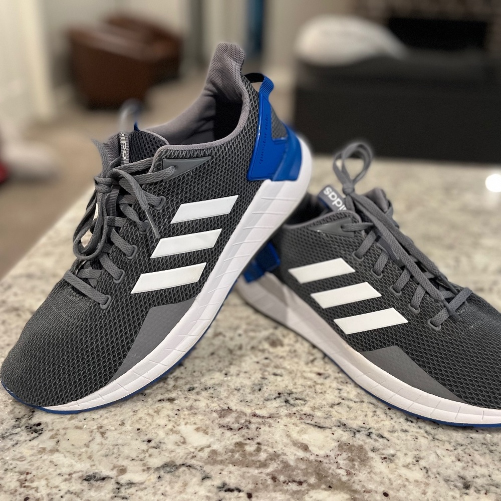 Adidas Cloud Foam Running Shoe size 10.5